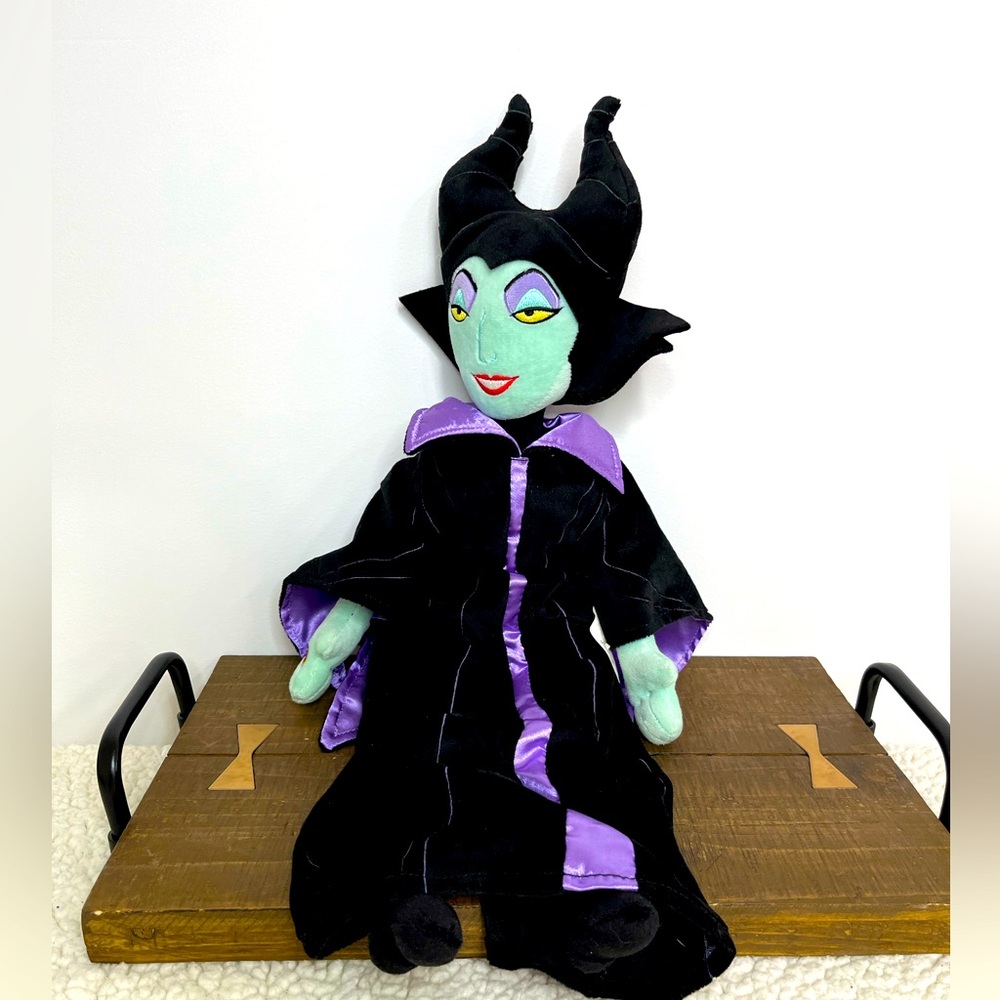 Disney Store Sleeping Beauty Maleficent Villain Plush Doll NWT